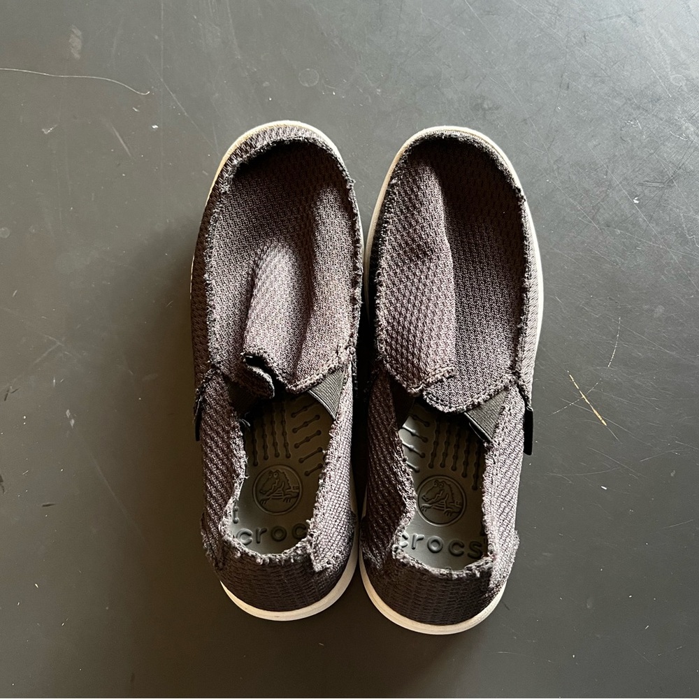 Black Crocs Mens size 7, worn as a Women’s 8.5.